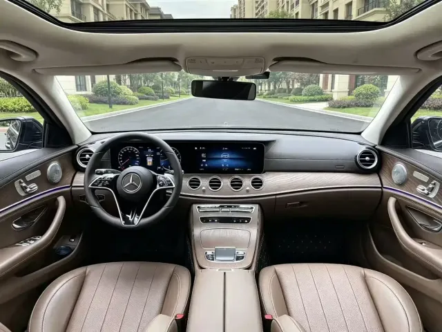 Mercedes-Benz E-Class — Фото автомобиля 6
