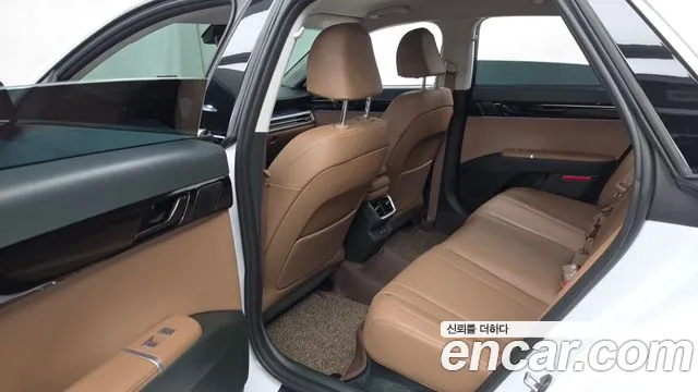 Hyundai Grandeur Grandeur (GN7) 2.5 Бензин 2WD — Фото автомобиля 25
