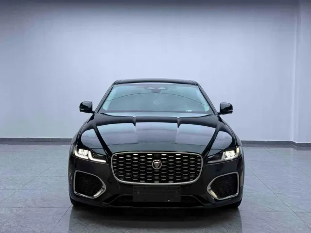 Jaguar XFL — Фото автомобиля 2