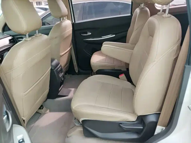 Wuling Hongguang — Фото автомобиля 16
