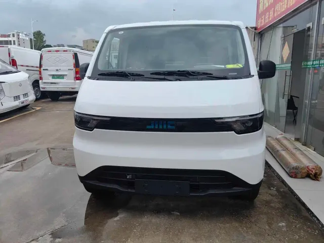 JMC E-Fushun — Фото автомобиля 7