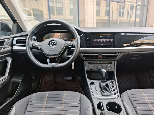 Volkswagen Lavida — Фото автомобиля 8