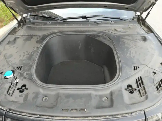 Xpeng P7 — Фото автомобиля 10