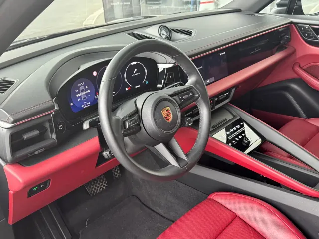 Porsche Macan EV — Фото автомобиля 12