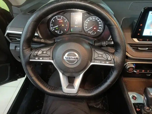 Nissan Teana — Фото автомобиля 6