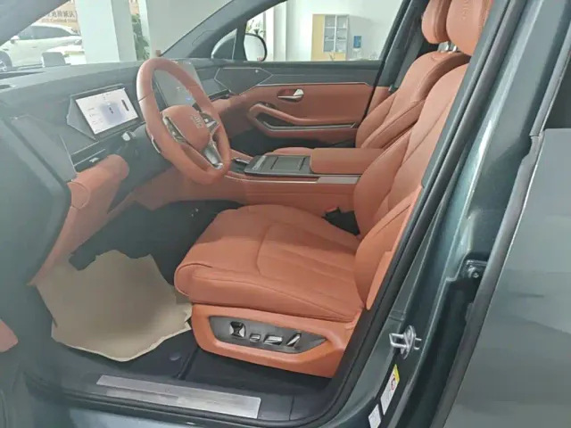 BYD Tang L — Фото автомобиля 14