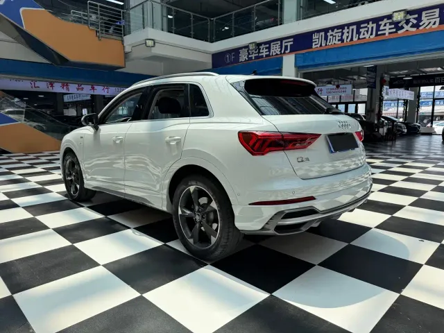 Audi Q3 — Фото автомобиля 19