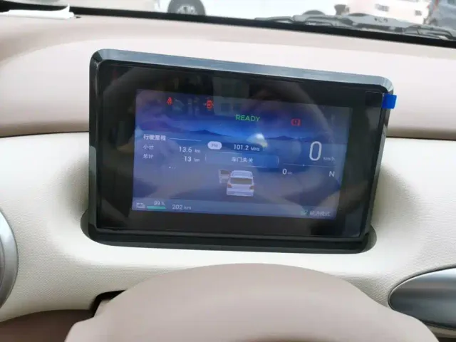 Wuling Hongguang Mini EV — Фото автомобиля 11