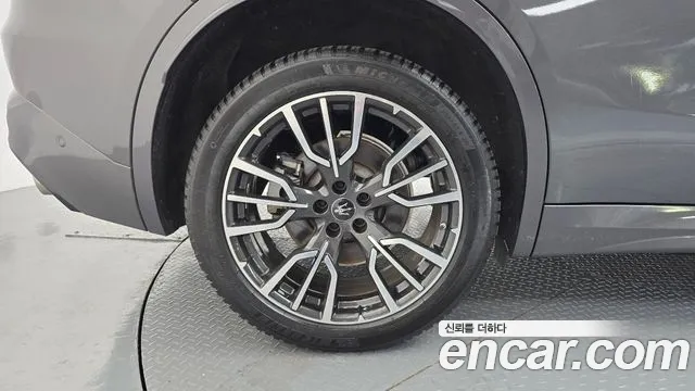 Maserati Grecale — Фото автомобиля 5