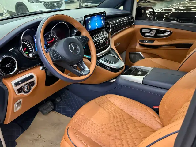 Mercedes-Benz V-Class — Фото автомобиля 4