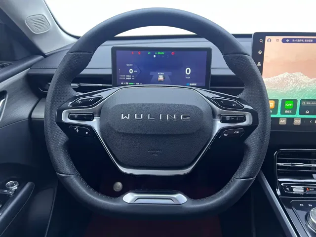 Wuling Starlight — Фото автомобиля 16