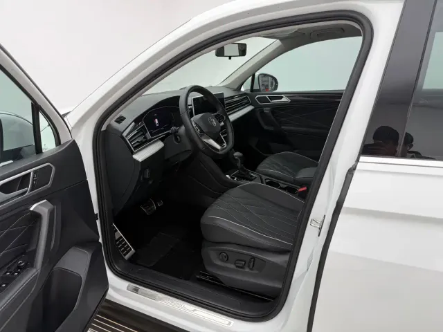 Volkswagen Tiguan L — Фото автомобиля 7