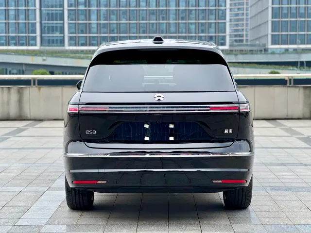 Nio ES8 — Фото автомобиля 15