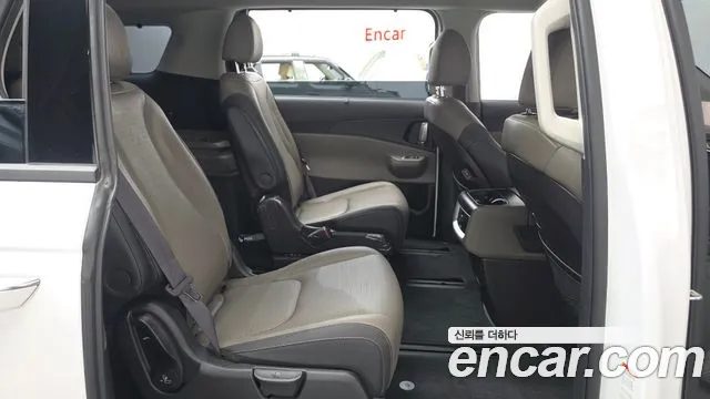 Kia Carnival 4th Gen — Фото автомобиля 17