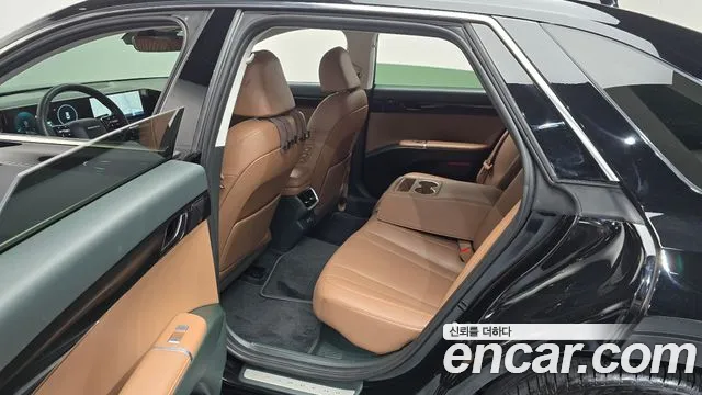 Hyundai Grandeur GN7 — Фото автомобиля 30