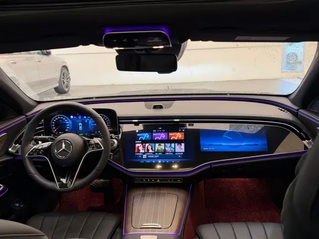 Mercedes-Benz E-Class — Фото автомобиля 12