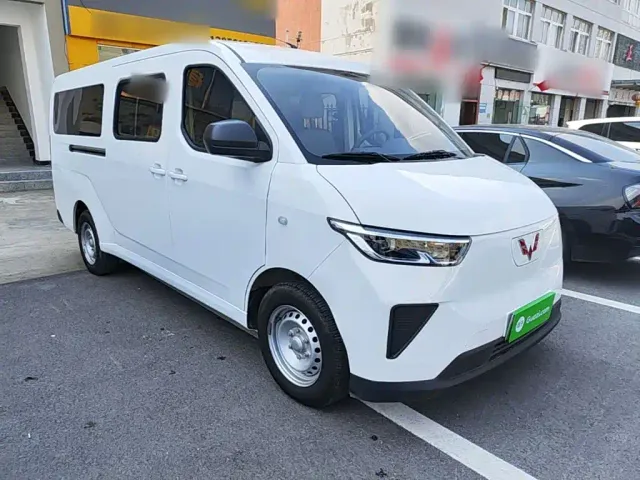 Wuling Yangguang — Фото автомобиля 3