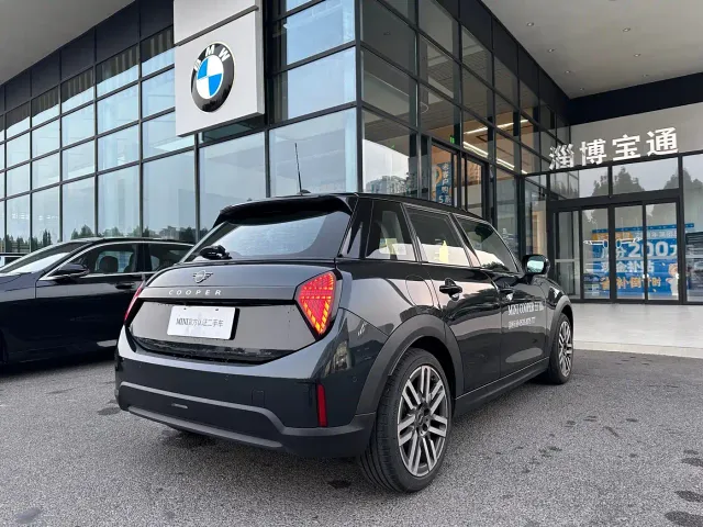 MINI Hatch — Фото автомобиля 12