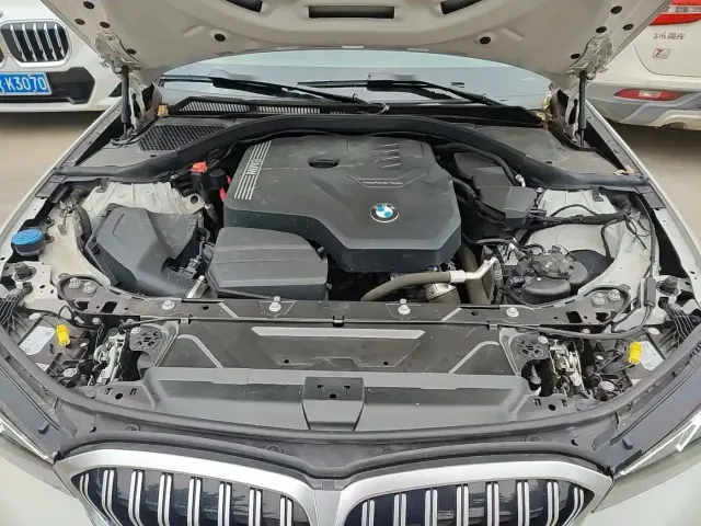 BMW 3 Series — Фото автомобиля 4