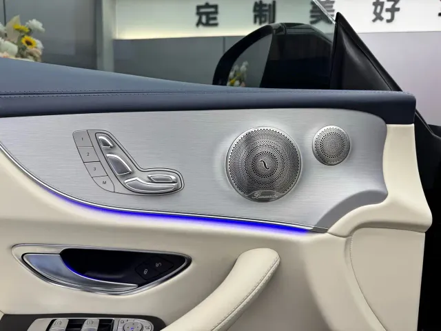 Mercedes-Benz E-Class — Фото автомобиля 8