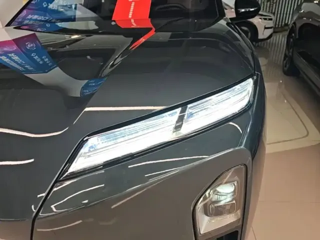 Nio ES8 — Фото автомобиля 23
