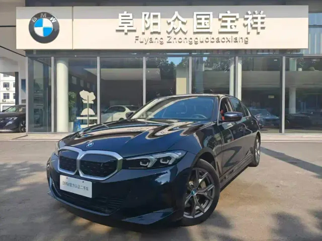 Фотография автомобиля — BMW i3