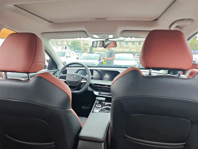 Changan Eado — Фото автомобиля 9