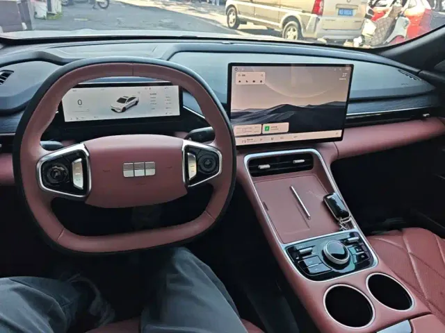 Geely Galaxy L6 — Фото автомобиля 9