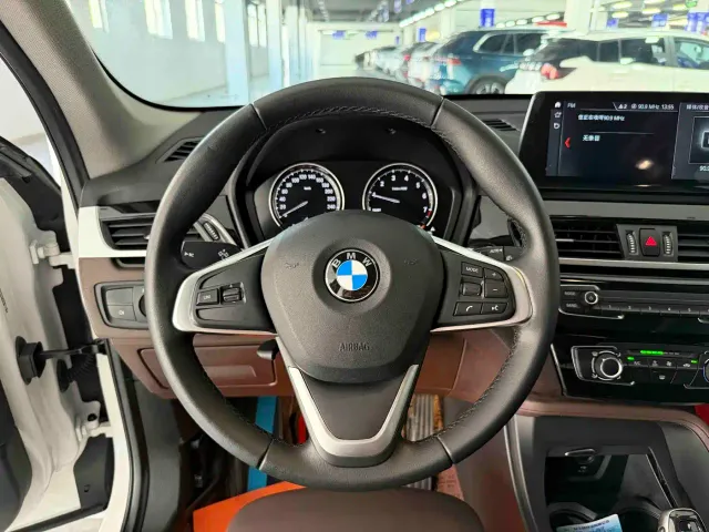 BMW X1 — Фото автомобиля 5