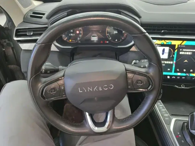Lynk & Co Lynk & Co 01 2021 2.0TD 2WD Pro — Фото автомобиля 10