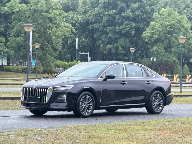 Фотография автомобиля — Hongqi H5