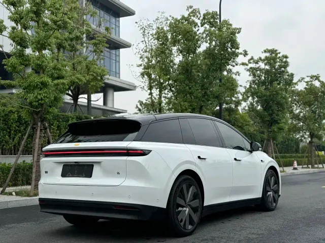 Li Auto i6 — Фото автомобиля 7