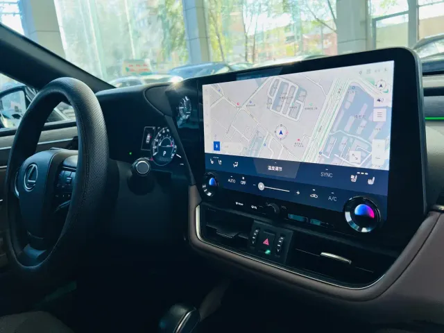 Lexus ES — Фото автомобиля 18