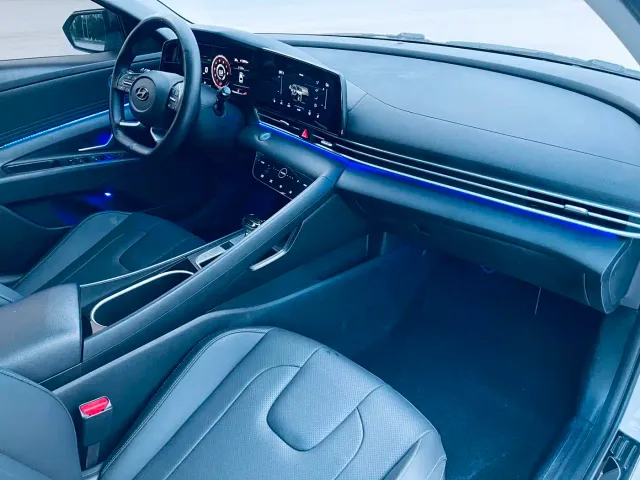Hyundai Elantra — Фото автомобиля 10