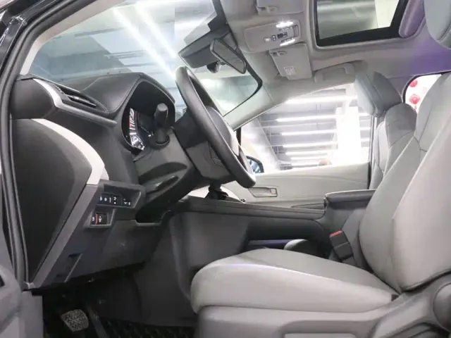 Toyota Granvia — Фото автомобиля 16