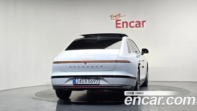 Hyundai Grandeur — Фото автомобиля 4