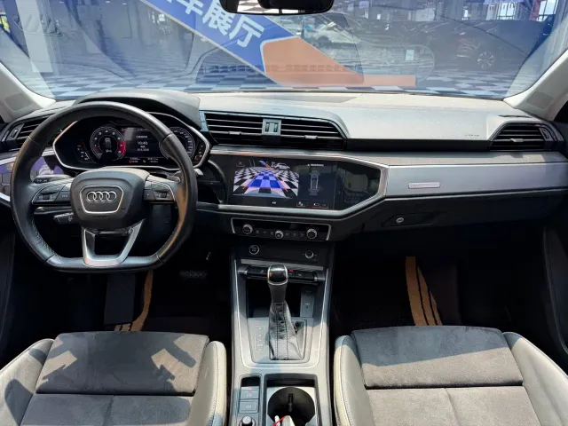 Audi Q3 — Фото автомобиля 11
