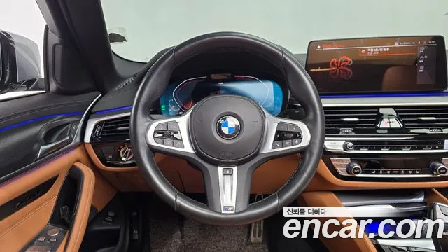 BMW 5 Series G30 — Фото автомобиля 13