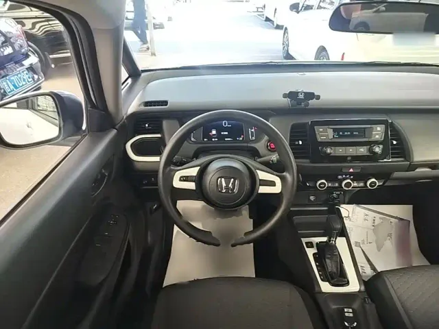 Honda Fit — Фото автомобиля 10