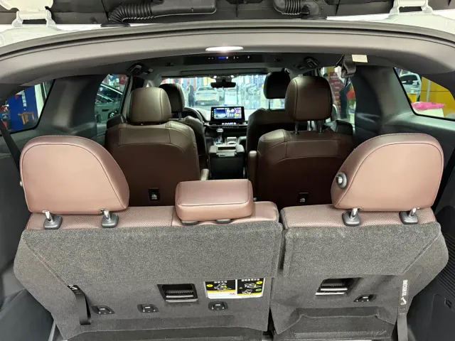 Toyota Granvia — Фото автомобиля 13
