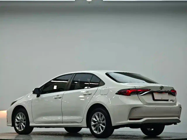 Toyota Corolla — Фото автомобиля 4