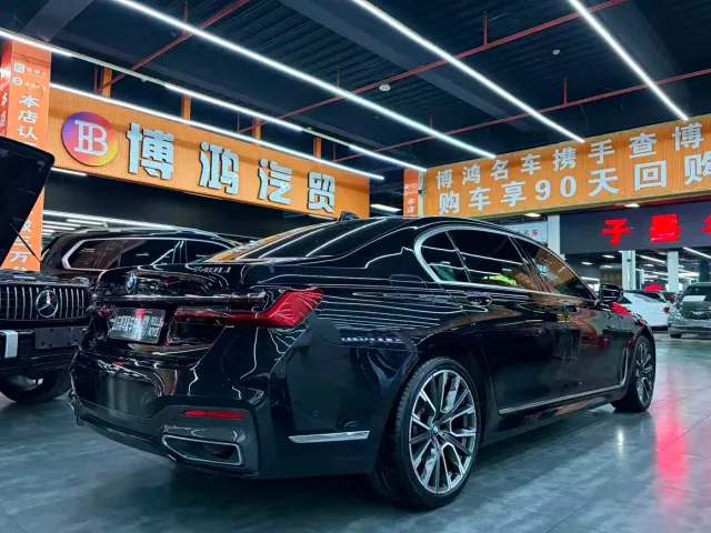 BMW 7 Series — Фото автомобиля 15