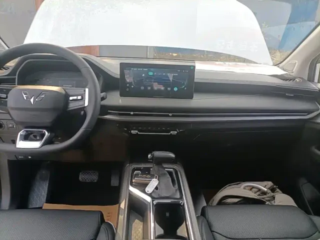 Wuling Jiachen — Фото автомобиля 12