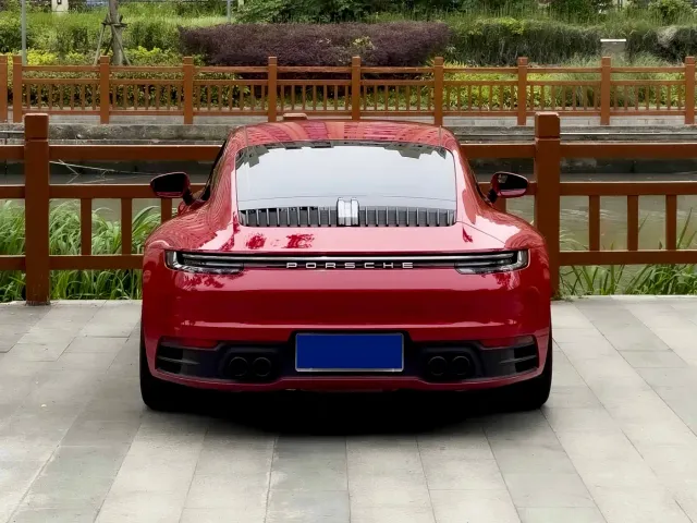 Porsche 911 — Фото автомобиля 6
