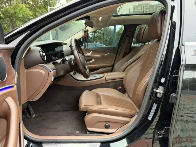 Mercedes-Benz Mercedes-Benz E-Class 2022 Facelift E 260 L — Фото автомобиля 4