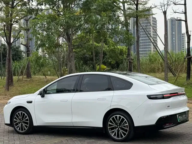 Leapmotor B01 — Фото автомобиля 21