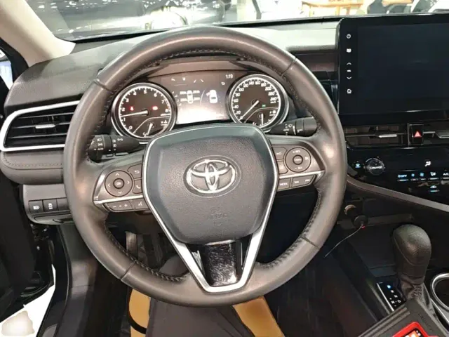 Toyota Camry — Фото автомобиля 10