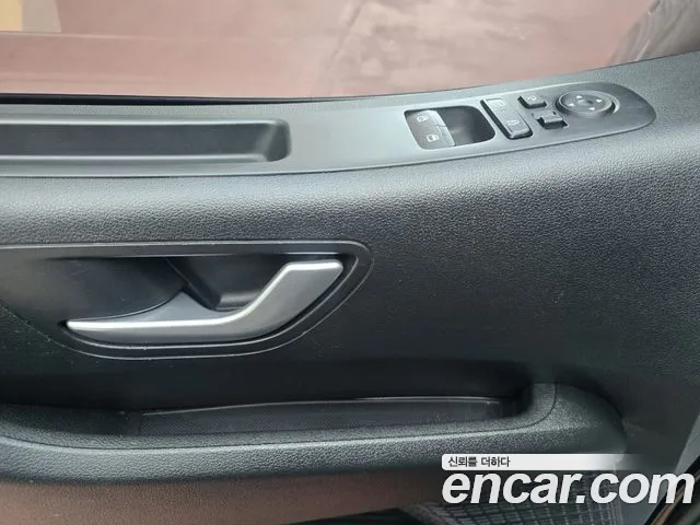 Hyundai Staria — Фото автомобиля 13
