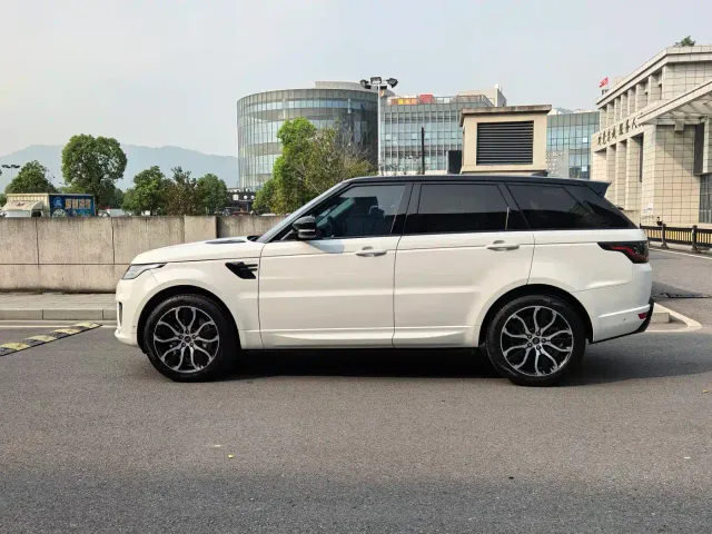 Land Rover Range Rover Sport — Фото автомобиля 2