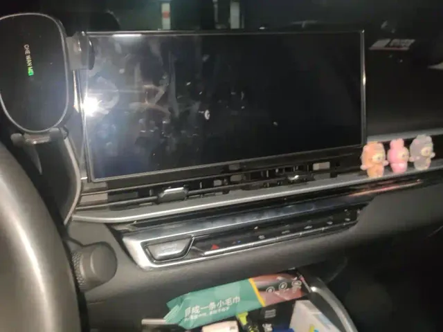 Geely Emgrand — Фото автомобиля 13